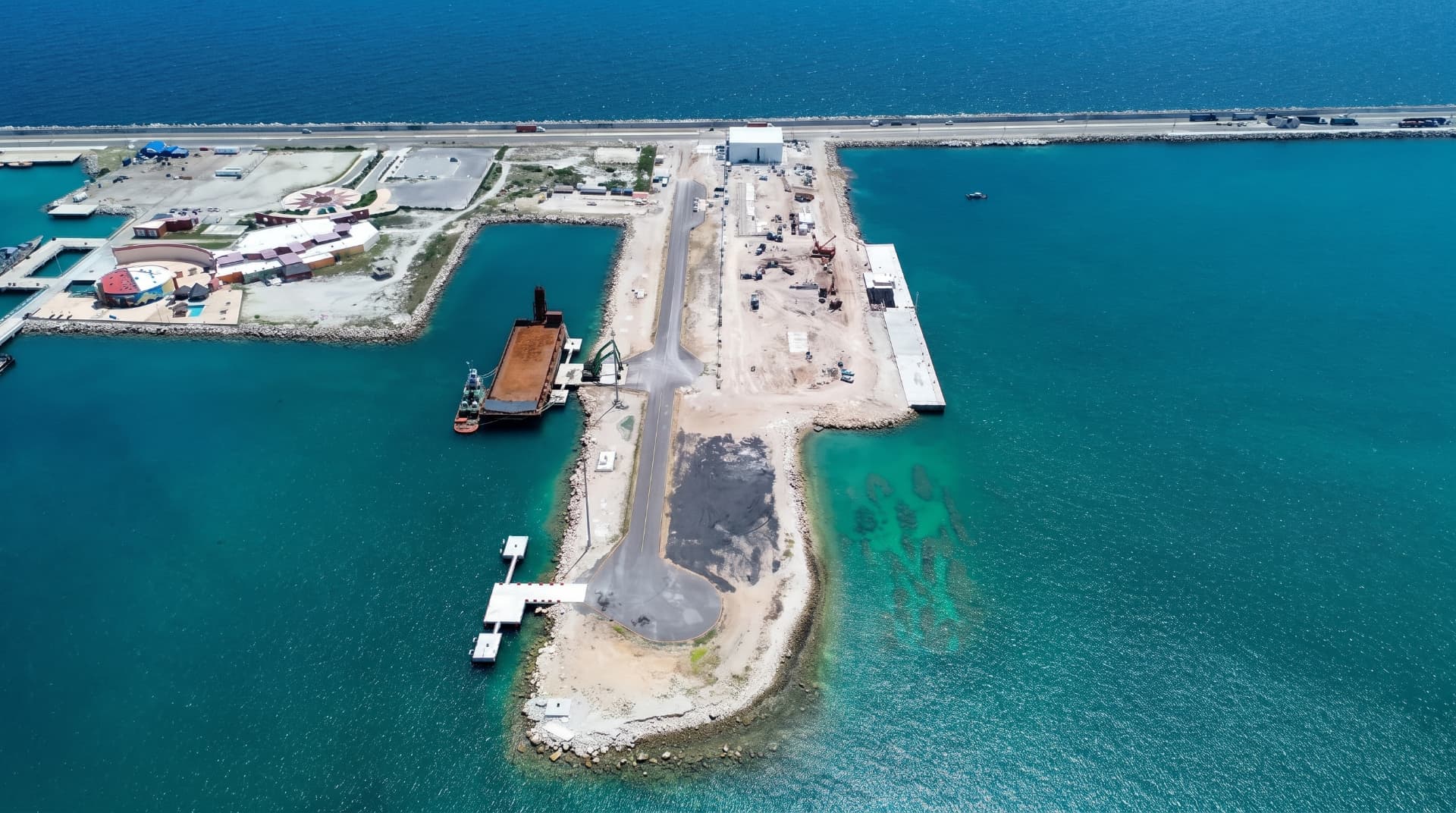 Concluye la primera e inicia la segunda etapa de ampliación del Puerto de Altura