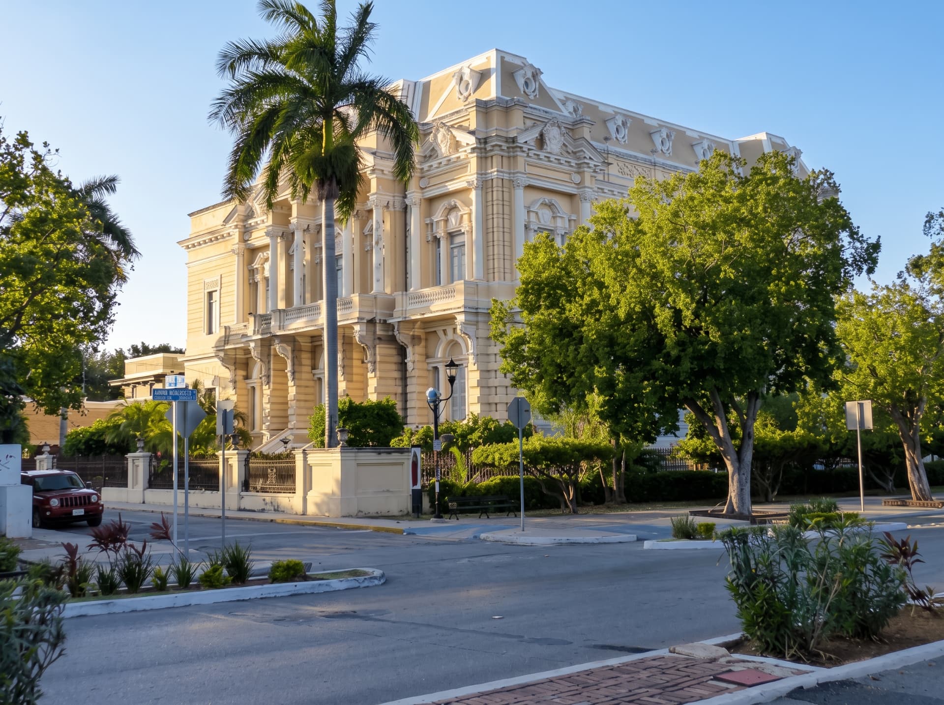 Casona histórica del Paseo de Montejo en Mérida